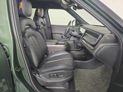 Used 2023 Rivian R1S Adventure image 24