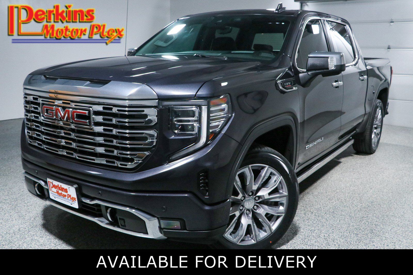 Used 2023 GMC Sierra 1500 Denali w/ Denali Reserve Package AWD/4WD image 1