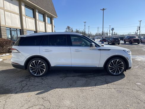 Used 2020 Lincoln Aviator Reserve w/ Equipment Group 202A image 3