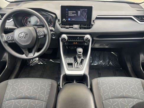 Used 2025 Toyota RAV4 XLE image 31