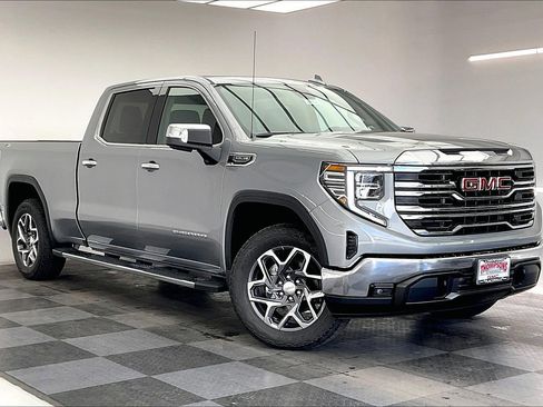 New 2026 GMC Sierra 1500 SLT image 1