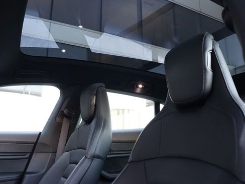 Used 2022 Porsche Taycan 4 Cross Turismo image 11