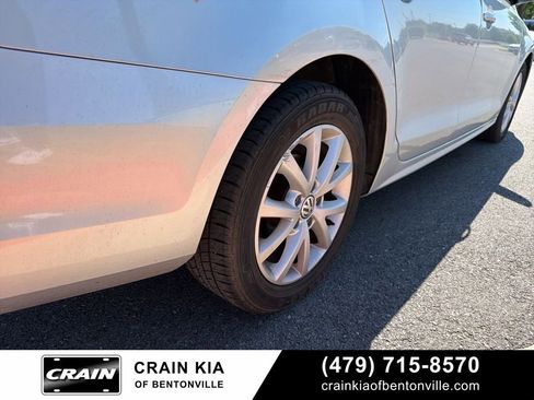Used 2015 Volkswagen Jetta SE FWD image 24