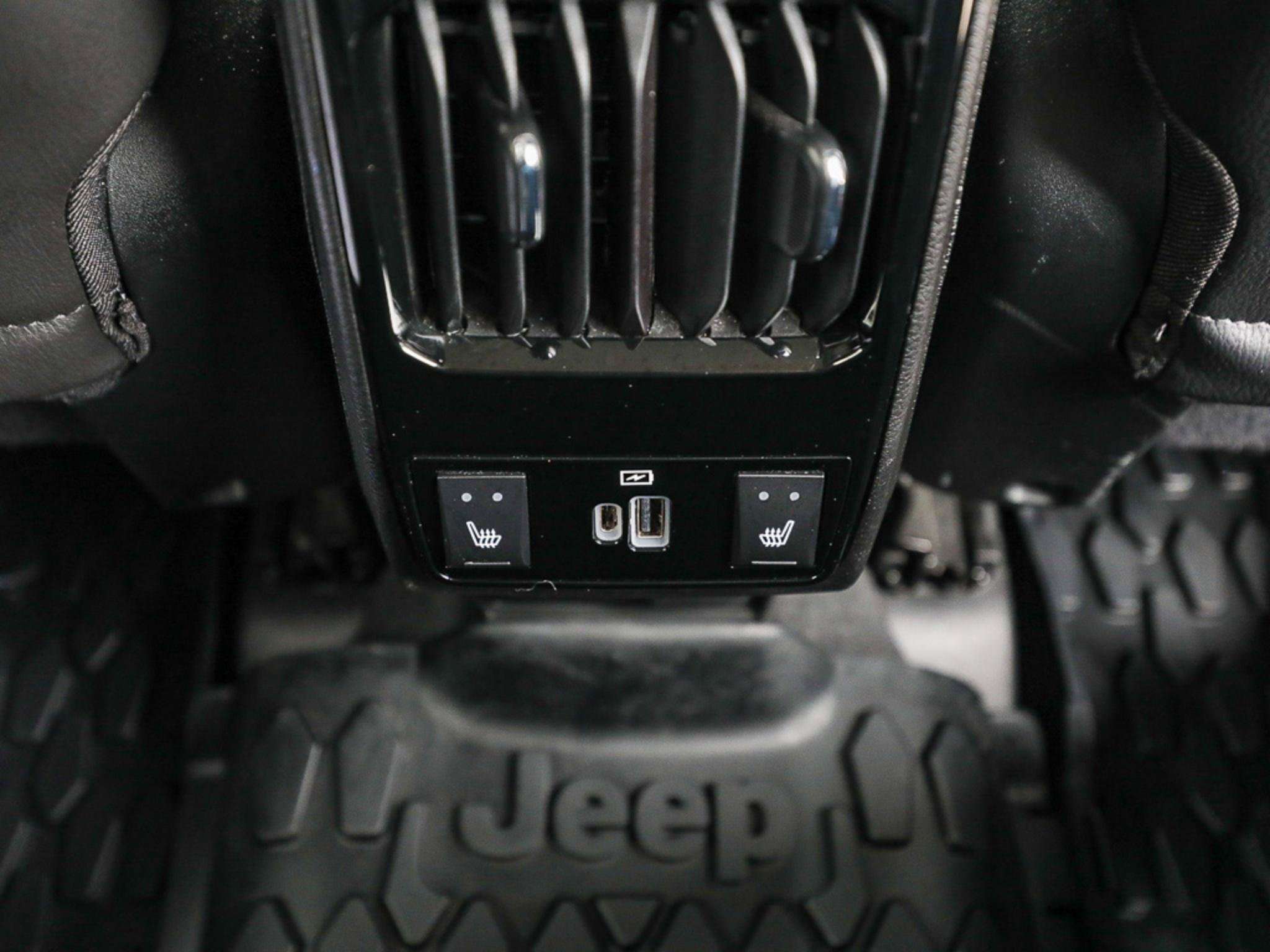 Used 2022 Jeep Compass Limited w/ Elite Group AWD/4WD image 24