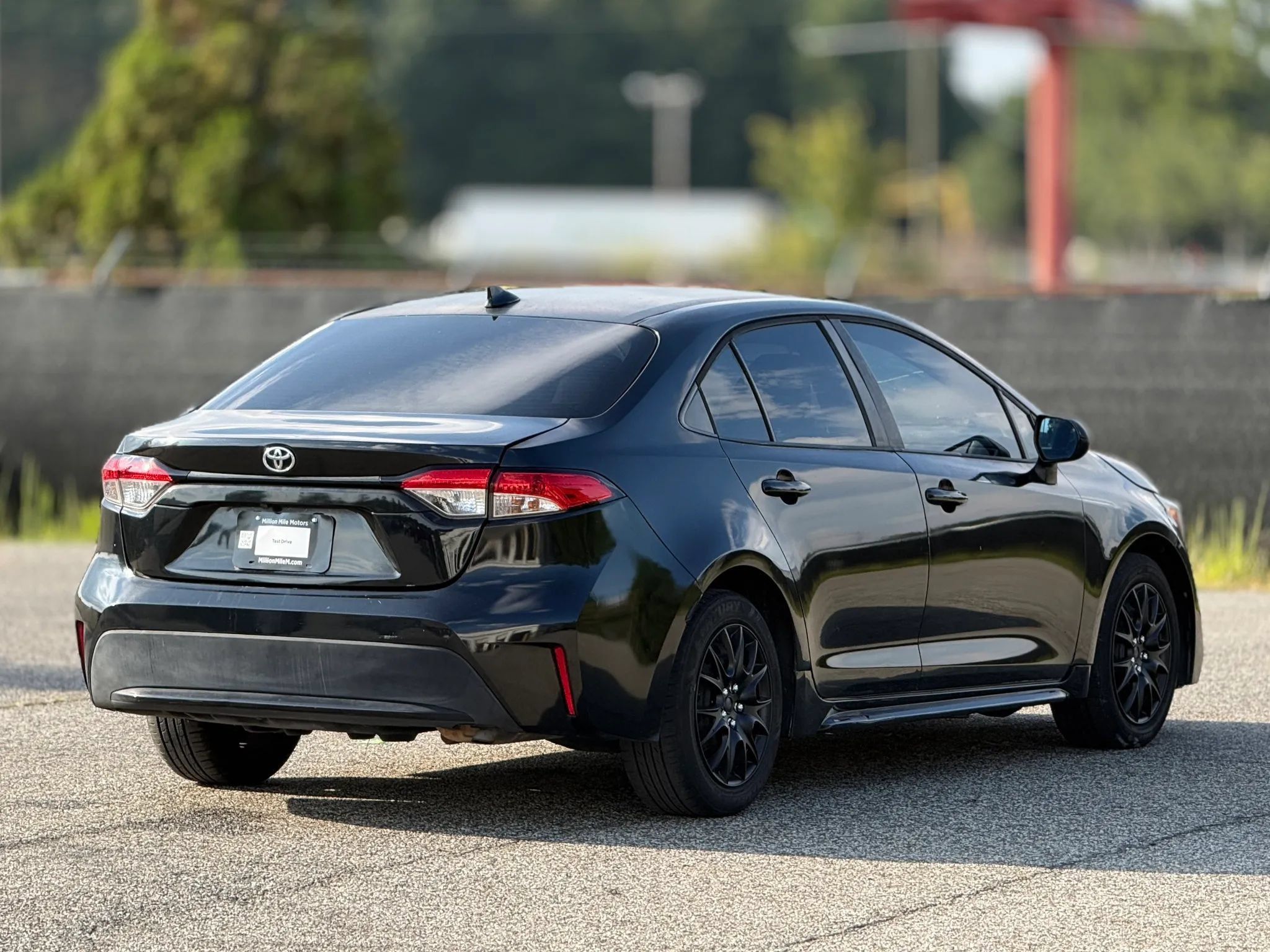 Used 2021 Toyota Corolla LE FWD image 9