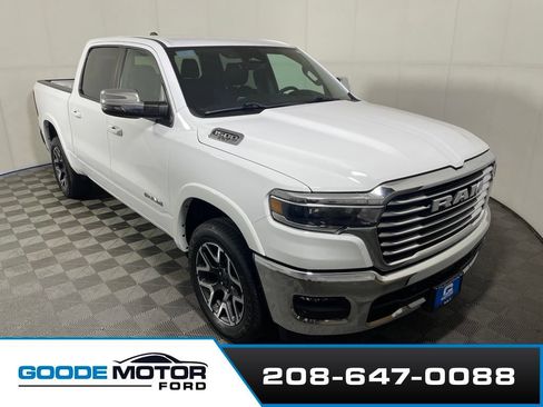Used 2025 RAM 1500 Laramie AWD/4WD image 1