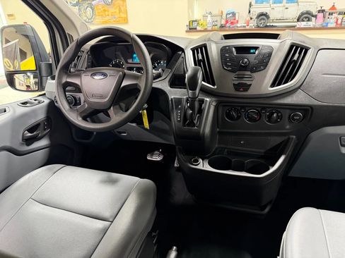 Used 2019 Ford Transit 350 XL image 49