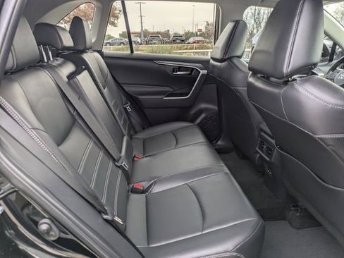 Used 2024 Toyota RAV4 XLE Premium image 31