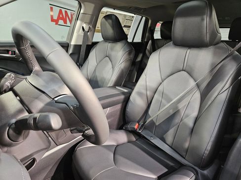 New 2026 Toyota Highlander Limited AWD/4WD image 12