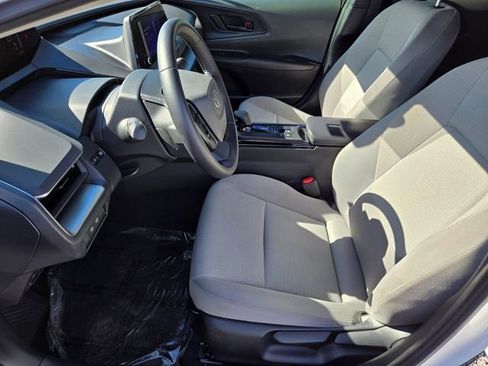 Used 2023 Toyota Prius LE image 9