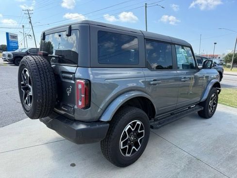 Used 2024 Ford Bronco Outer Banks AWD/4WD image 10