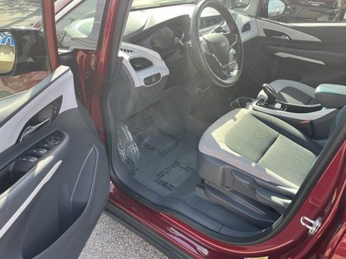 Used 2020 Chevrolet Bolt LT image 13