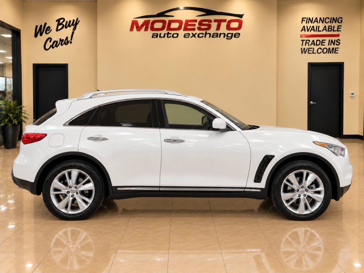 Used 2014 INFINITI QX70 AWD w/ Premium Package image 2