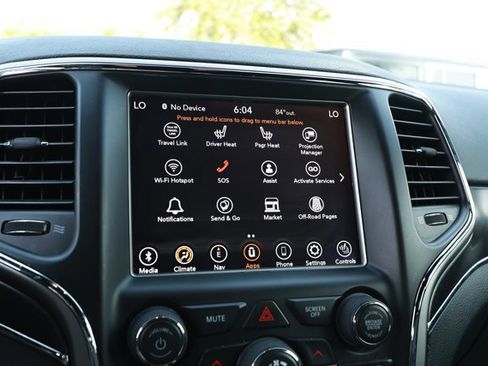 Used 2018 Jeep Grand Cherokee Limited AWD/4WD image 16