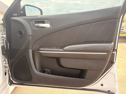 Used 2019 Dodge Charger Scat Pack RWD image 10