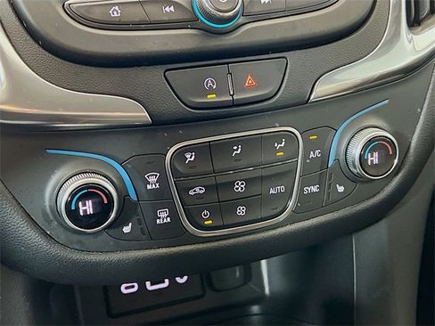 Used 2024 Chevrolet Equinox LT image 19