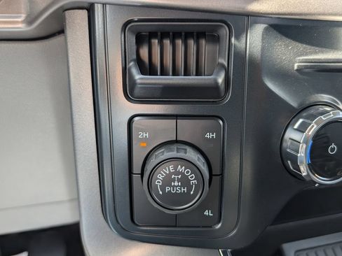Used 2026 Ford F150 XLT AWD/4WD image 34