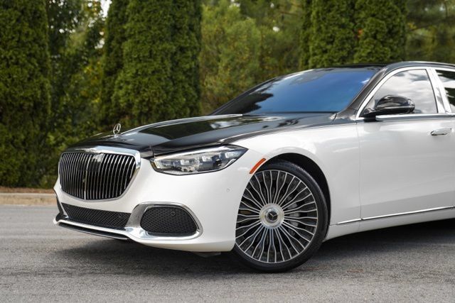 Used 2021 Mercedes-Benz Maybach S 580 4MATIC image 3