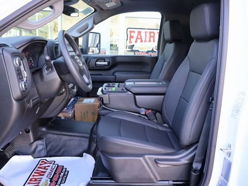 New 2025 GMC Sierra 3500 Pro w/ Convenience Package AWD/4WD image 13