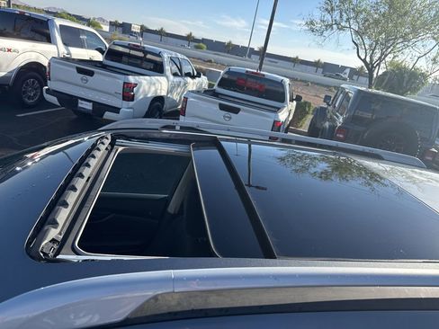 Used 2018 Nissan Rogue SV w/ Sun & Sound Touring Package image 21