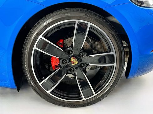 Certified 2024 Porsche 718 Cayman S RWD image 29