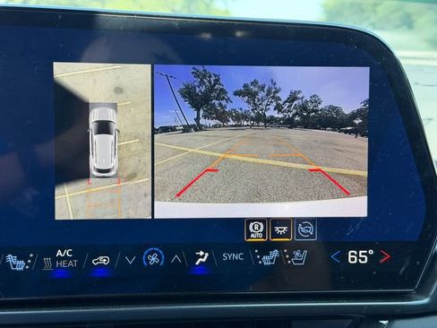 Used 2026 Chevrolet Equinox EV RS w/ Convenience Package II FWD image 16