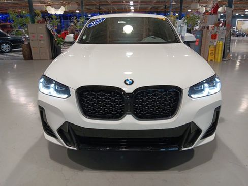 Used 2025 BMW X4 xDrive30i w/ M Sport Package image 3