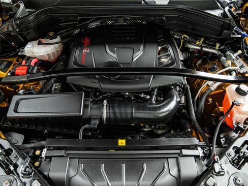 Used 2022 Alfa Romeo Stelvio Veloce image 28