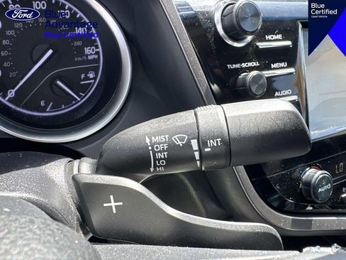 Used 2018 Toyota Camry SE FWD image 29