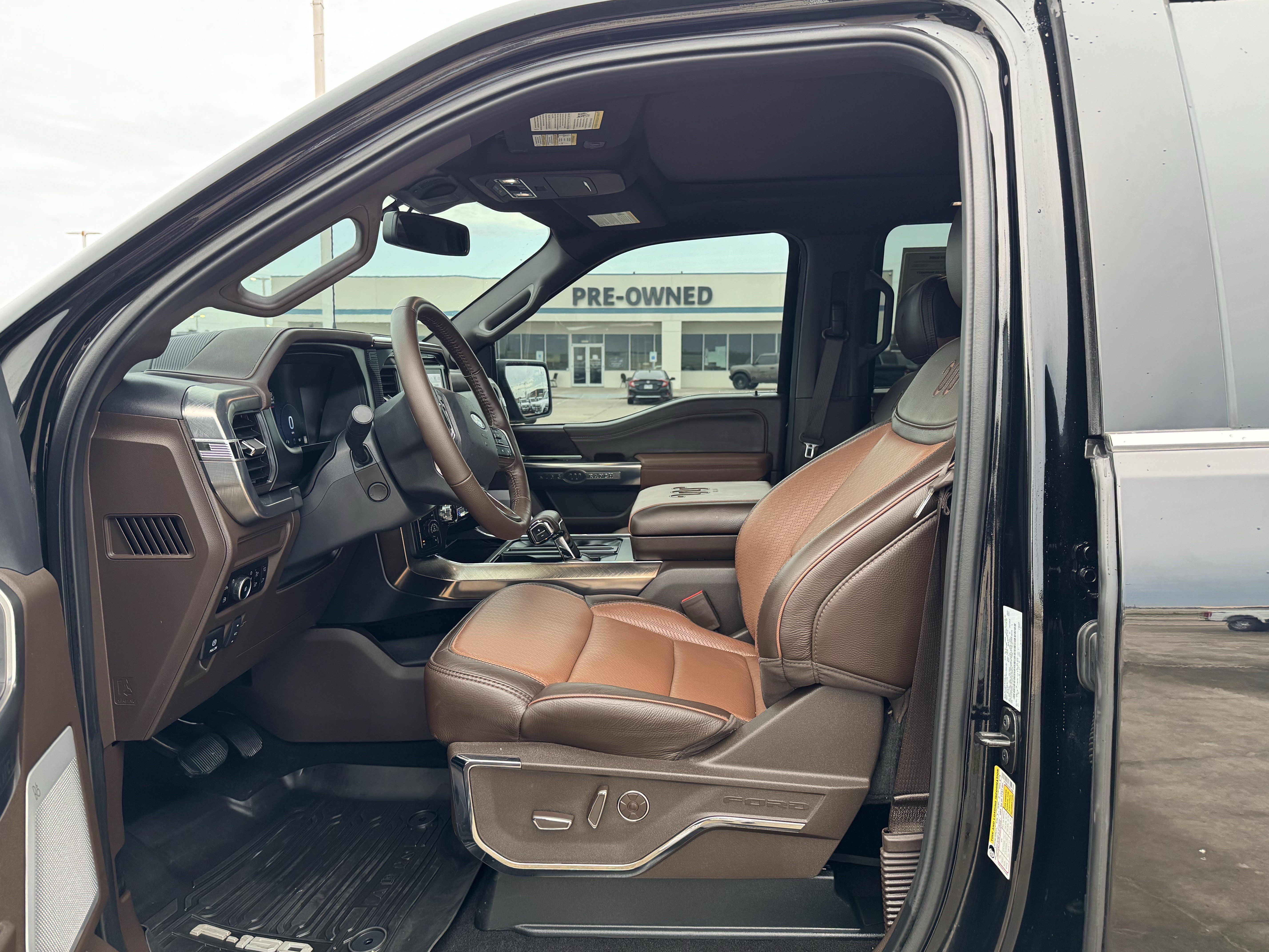 Used 2025 Ford F150 King Ranch w/ FX4 Off-Road Package AWD/4WD image 17