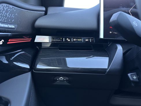 New 2026 BMW 530i w/ M Sport Package image 26