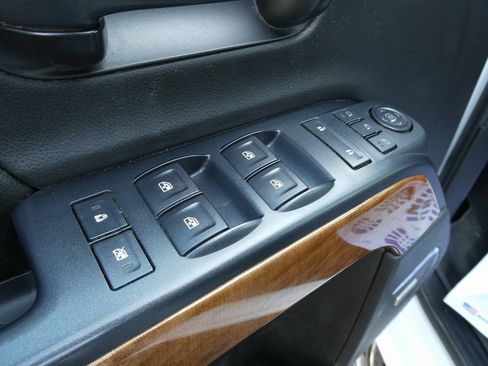 Used 2016 Chevrolet Silverado 2500 LTZ w/ LTZ Plus Package image 23