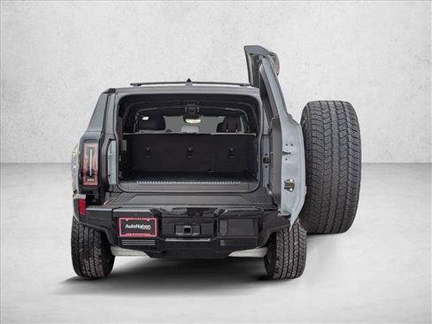 New 2025 GMC Hummer EV 3X w/ LPO, Roof Cross Rail Package AWD/4WD image 18