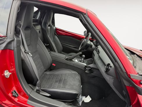 New 2026 MAZDA MX-5 Miata RF Club RWD image 18