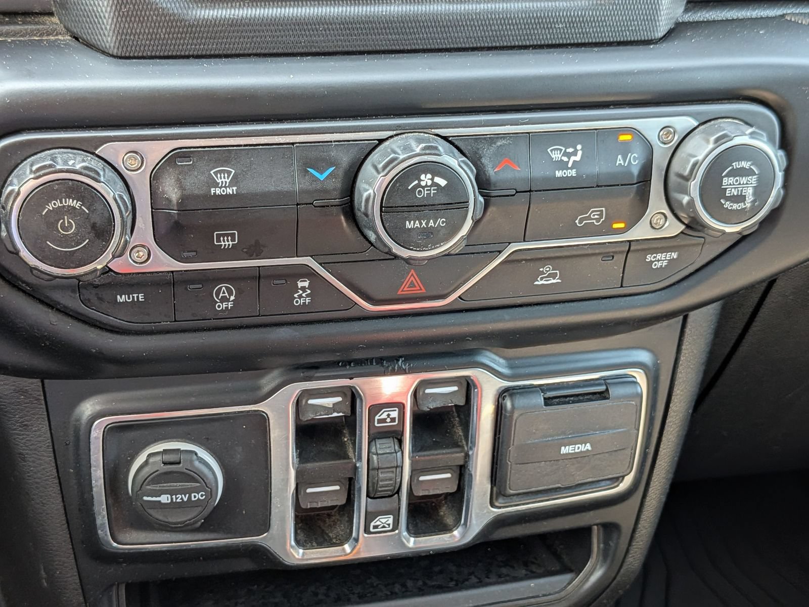 Used 2022 Jeep Gladiator Sport AWD/4WD image 23