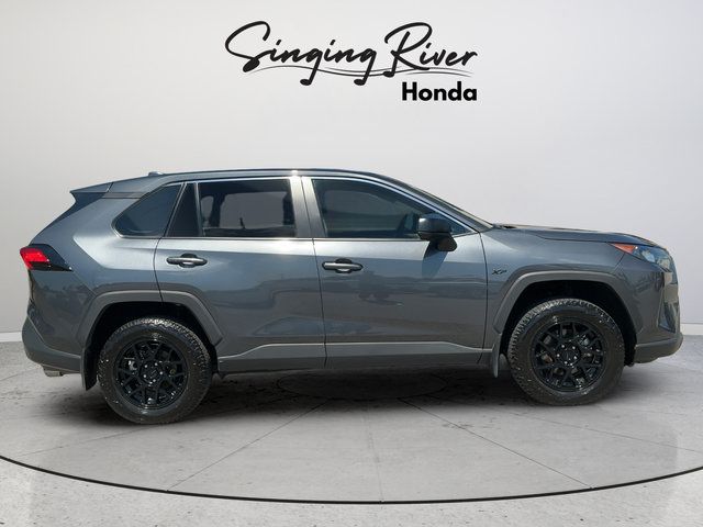 Used 2022 Toyota RAV4 LE FWD image 8