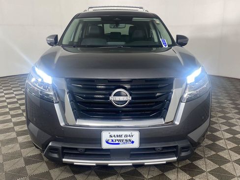 Used 2023 Nissan Pathfinder SL AWD/4WD image 27