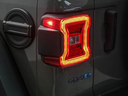 New 2023 Jeep Wrangler Unlimited Rubicon 4xe image 36