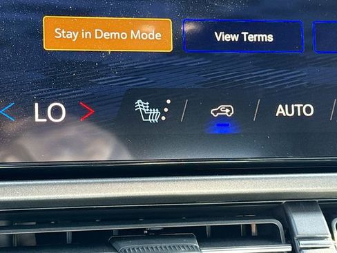 New 2026 Chevrolet Equinox EV LT image 21