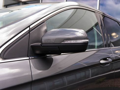 Used 2024 Ford Edge Titanium AWD/4WD image 12