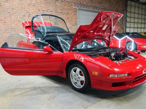 Used 1993 Acura NSX RWD image 24