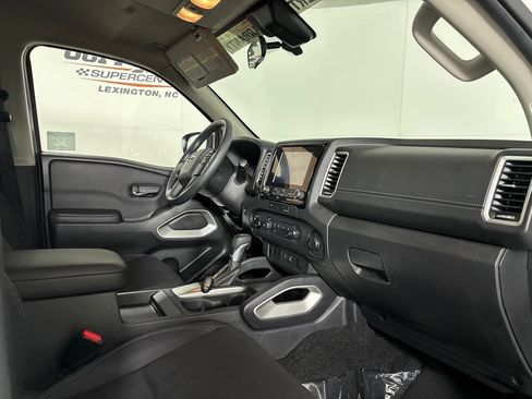 Used 2023 Nissan Frontier SV w/ Graphics Package AWD/4WD image 31
