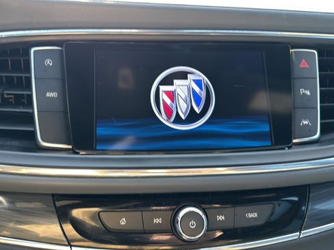 Used 2024 Buick Enclave Premium image 21