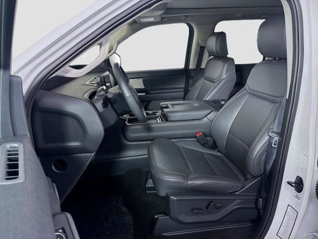 Certified 2025 Ford Expedition Active AWD/4WD image 22