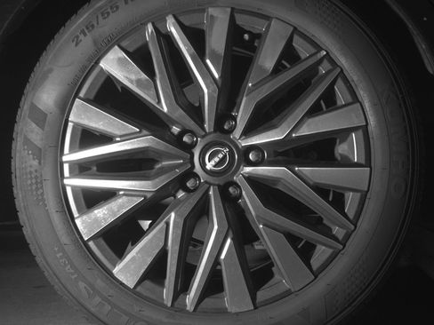 Used 2025 Nissan Altima 2.5 SV image 15