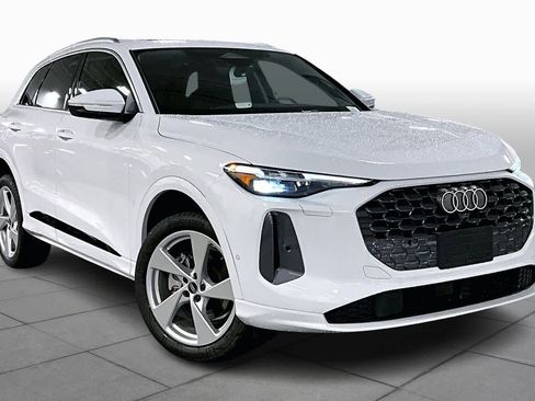 New 2025 Audi Q5 Premium Plus image 2