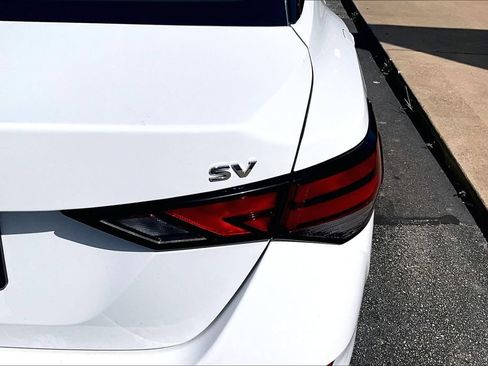Used 2024 Nissan Sentra SV FWD image 7