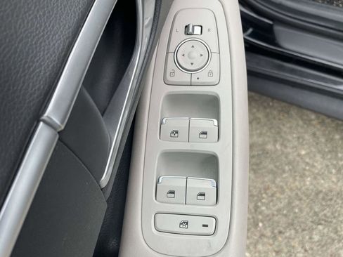 Used 2022 Hyundai Sonata SE FWD image 16