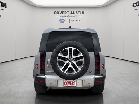 Used 2020 Land Rover Defender 110 First Edition image 4