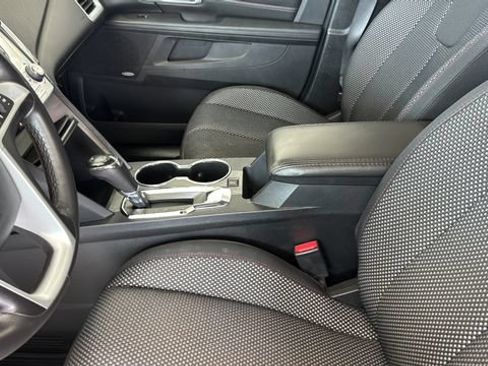Used 2017 GMC Terrain SLE w/ Technology Package FWD image 16